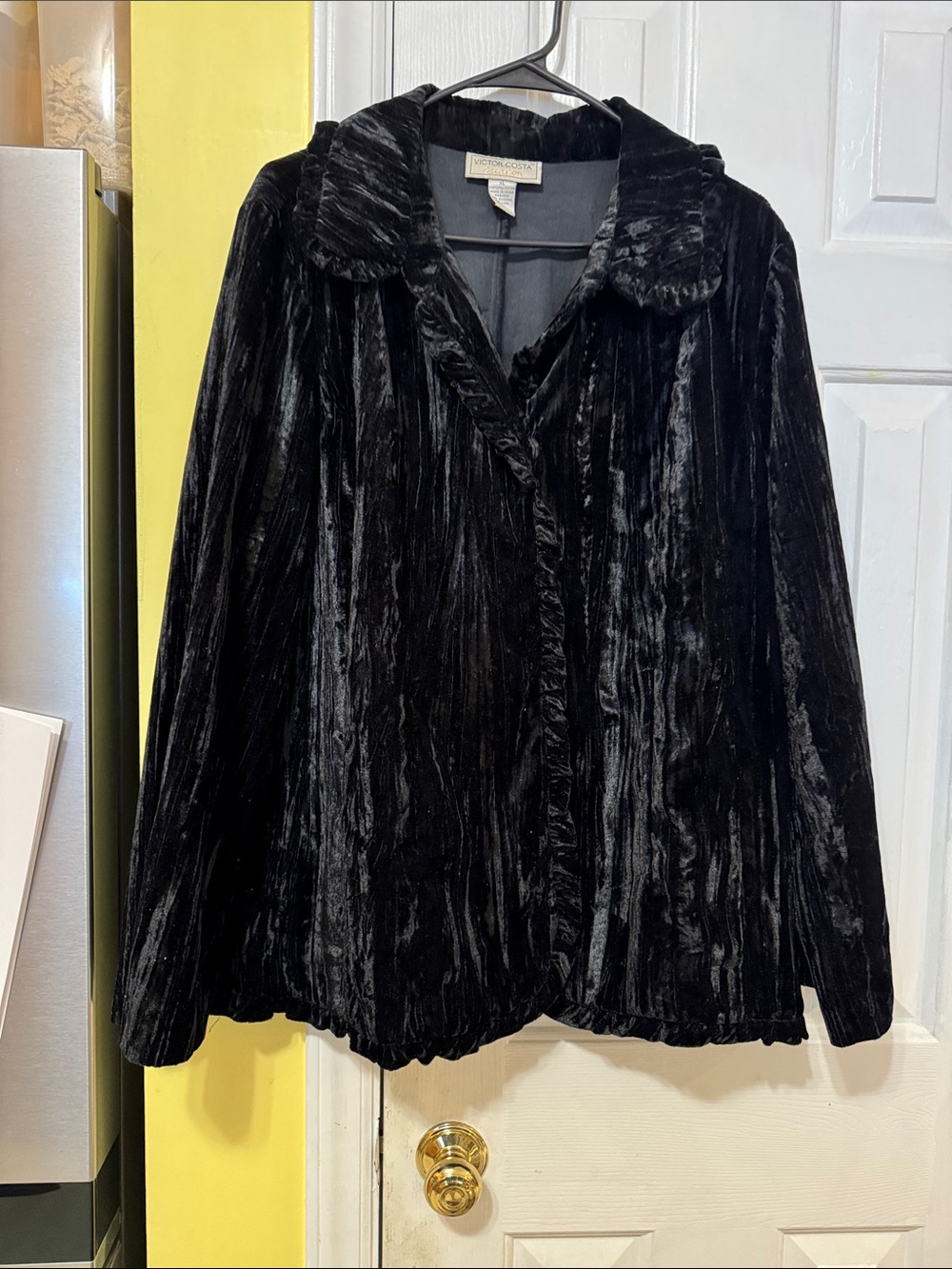 Beautiful VICTOR COSTA Black Velvet Ladies Blazer